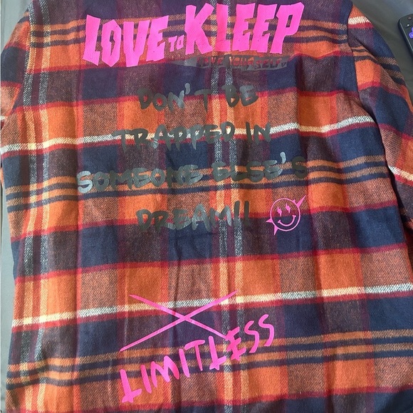 Love to Kleep Jacket brought and was bigger than expected. Fair offers only - Picture 3 of 6
